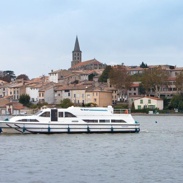 Alquiler-barcos-fluviales-turismo-fluvial-canales-rios-Francia
