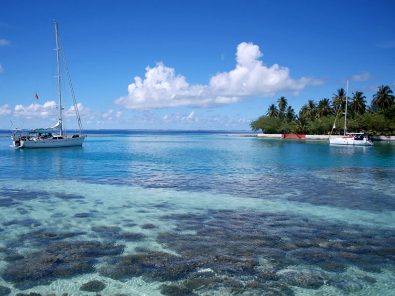 Alquiler-barcos-Maldivas-velero-catamaran-navegar-vacaciones