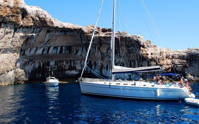 Croacia-Split-Alquiler-Goleta-barcos-yate-motor-velero-turismo-Mediterraneo