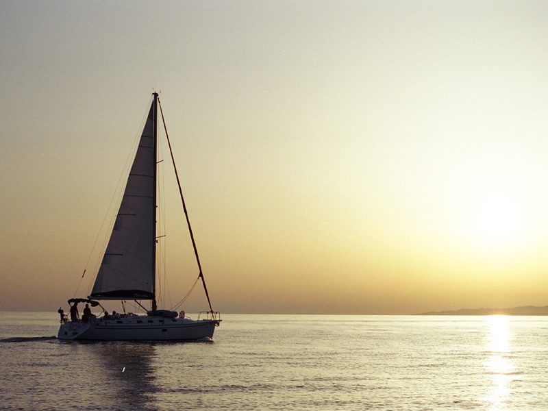 Alquiler-Barcos-Ibiza-veleros-vacaciones-Baleares-mediterrane