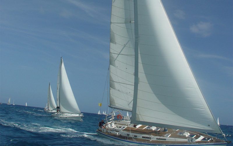 Alquiler-Barcos-Ibiza-veleros-vacaciones-Baleares-mediterrane