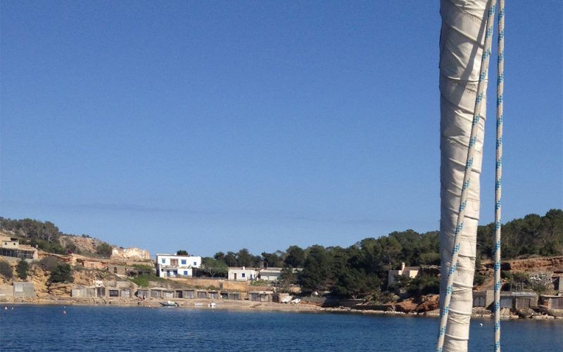 Alquiler-Barcos-Ibiza-veleros-vacaciones-Baleares-mediterraneo