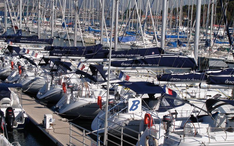 Alquiler-barcos-yate-motor-velero-turismo-Francia-Costa-azul