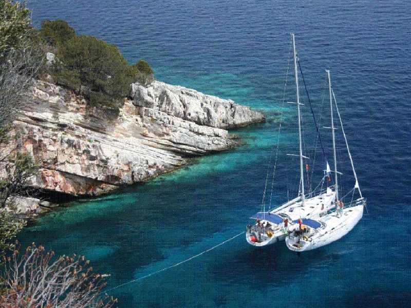 Alquiler-Grecia-Cicladas-barcos-yate-motor-velero-turismo-Mediterraneo