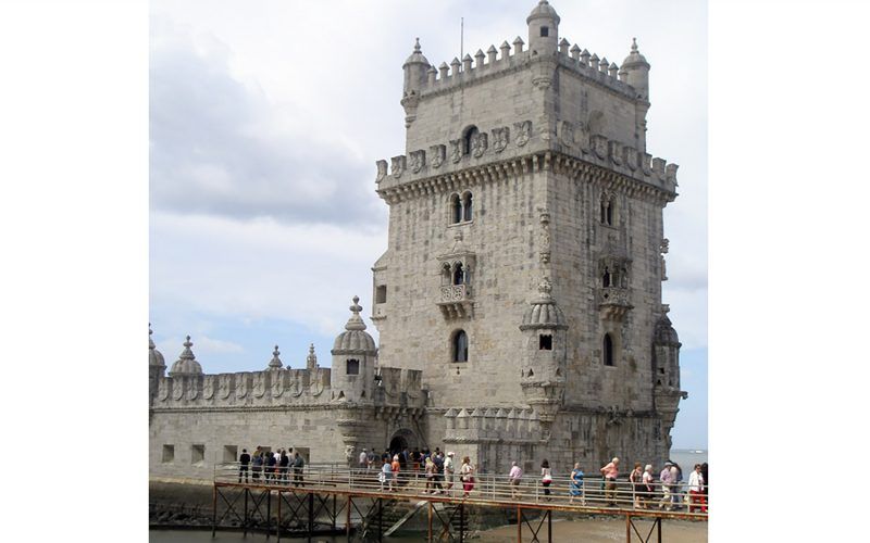 Alquiler-Barco-velero-navegar-vacaciones-mar-Lisboa