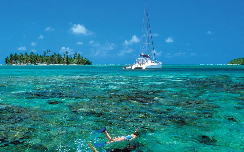 Alquiler-barco-Caribe-yate-motor-velero-catamaran-turismo-vacaciones-Belice