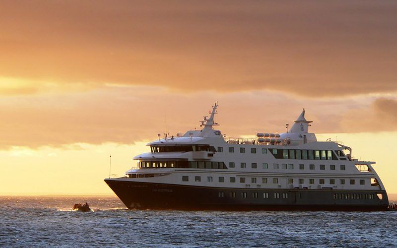 Alquiler-barcos-Argentina-Ushuaia-vacaciones-crucero-navegar-velero
