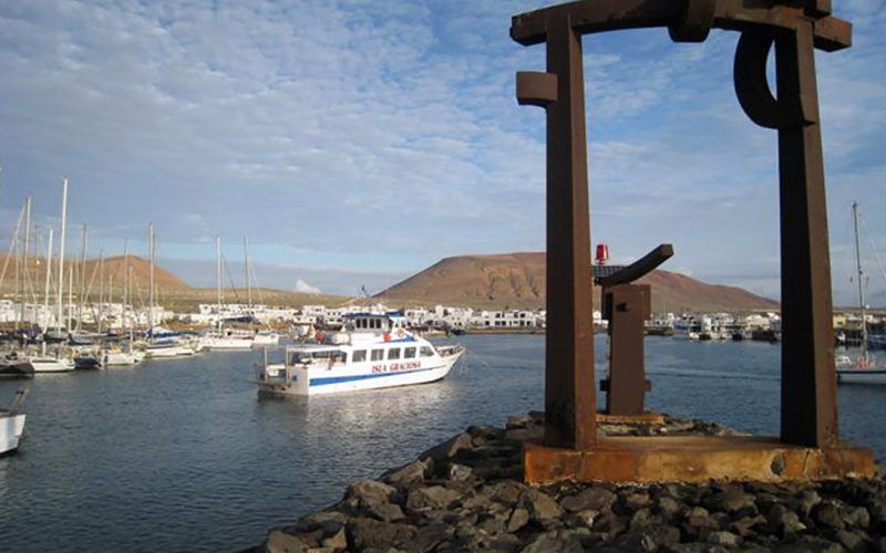 Alquiler-barcos-veleros-catamaranes-vacaciones-navegar-Canarias-España