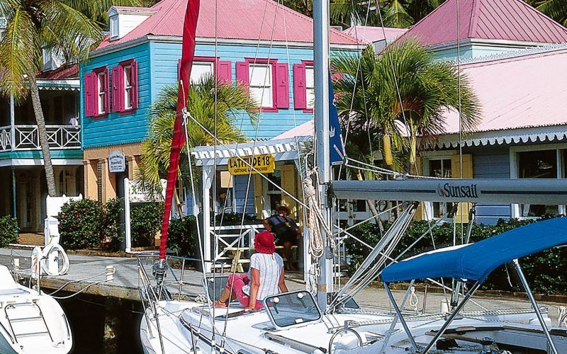 Alquiler-barco-Caribe-yate-motor-velero-catamaran-turismo-vacaciones