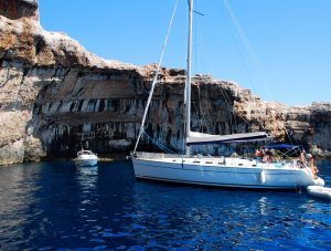 Croacia-Alquiler-Goleta-barcos-yate-motor-velero-turismo-Mediterraneo