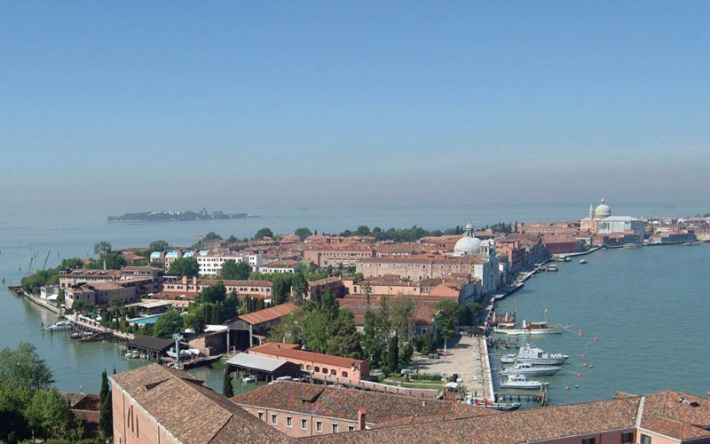 Alquiler-barco-yate-motor-velero-catamaran-turismo-vacaciones-Venecia