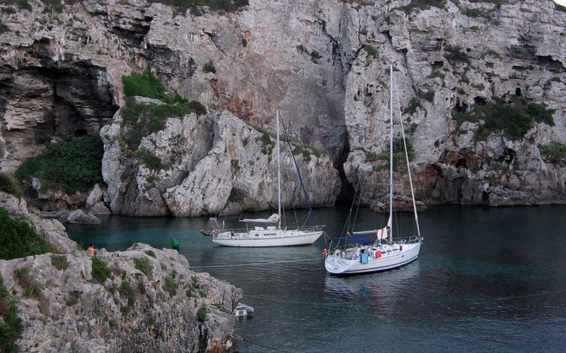 alquiler-barco-velero-yate-vacaciones-charter-Baleares-Menorca