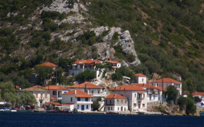 Alquiler-velero-Grecia-Esporadas-turismo-vacaciones-navegando-Volos
