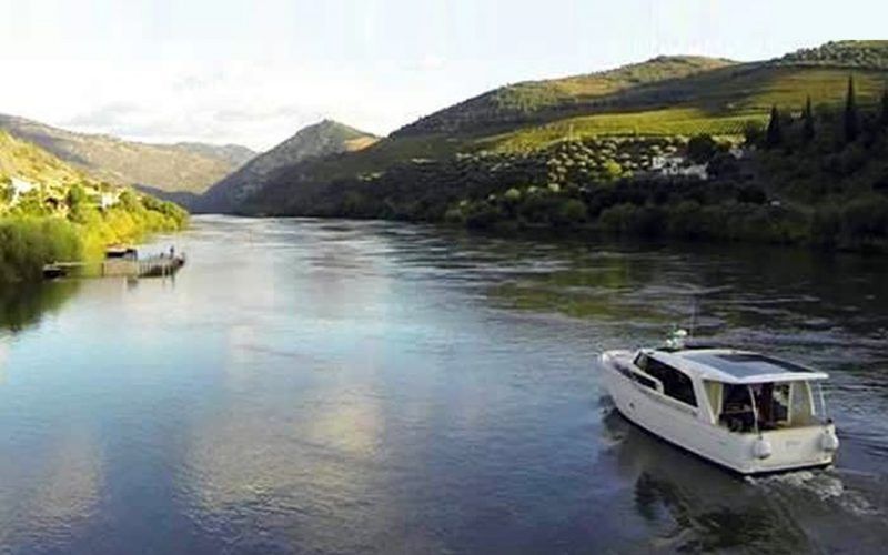 Alquiler-barcos-velero-catamaran-Portugal-Rio-Rouro-Duero-vacaciones