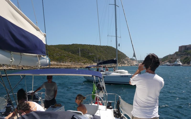Alquiler-Barcos-veleros-vacaciones-mediterraneo-Cerdeña