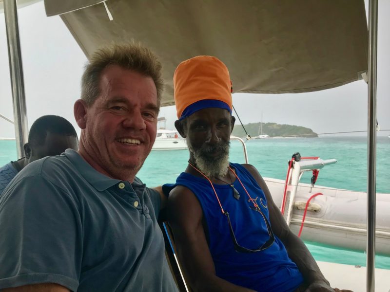 Alquiler-barco-Caribe-Martinica-yate-motor-velero-catamaran-turismo-vacaciones