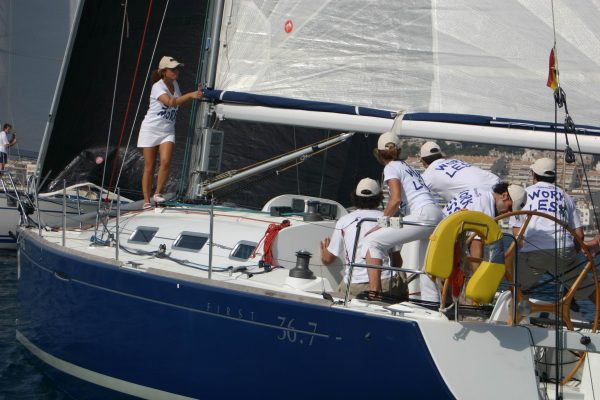 Alquiler-Barcos-velero-catamaran-vacaciones-Denia