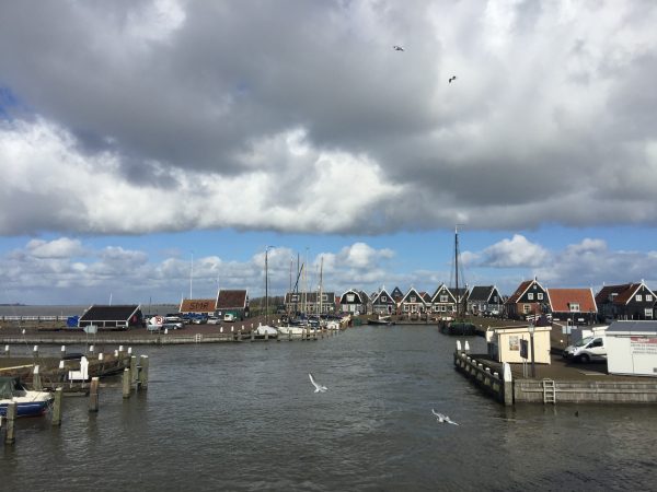 Alquiler-barco-embarcación-fluvial-canales-Holanda
