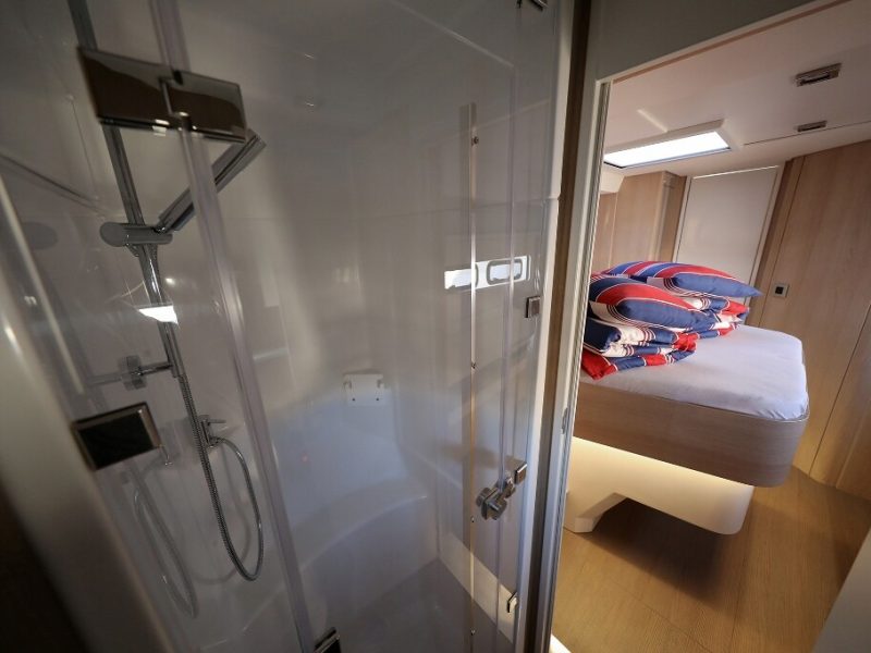 catamaran-bali54-cabina-doble-baño