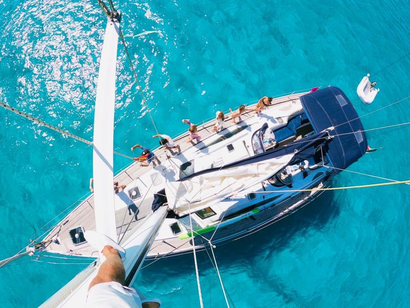 Alquiler-velero-Denia-veleros-navegación-romantico-vacaciones-plan-fin-de-semana