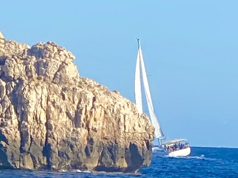 Alquiler-velero-Denia-veleros-navegación-romantico-vacaciones-plan-fin-de-semana