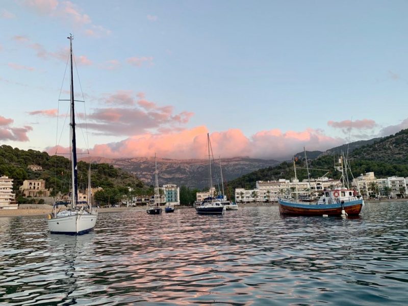 Alquiler-Barcos-Mallorca-veleros-flotilla-vacaciones-Baleares-mediterraneo
