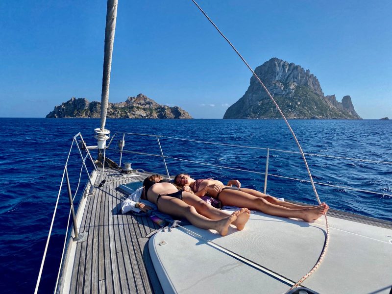 Alquiler-Barcos-veleros-vacaciones-Baleares-mediterraneo-Formentera