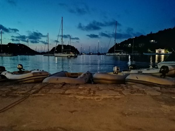 Alquiler-barcos-Veleros-Catamaran-Grecia-Corfu-vacaciones-mediterraneo