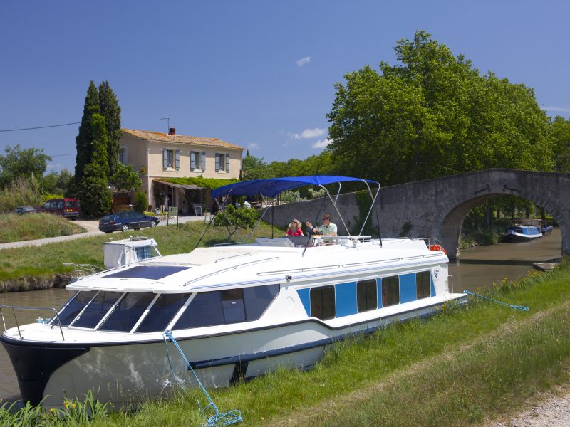 Alquiler-barcos-fluviales-turismo-fluvial-canales-francia