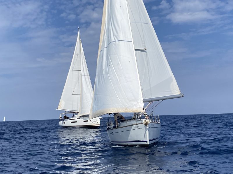 Alquiler-velero-regata-solidaria-turkana-Denia