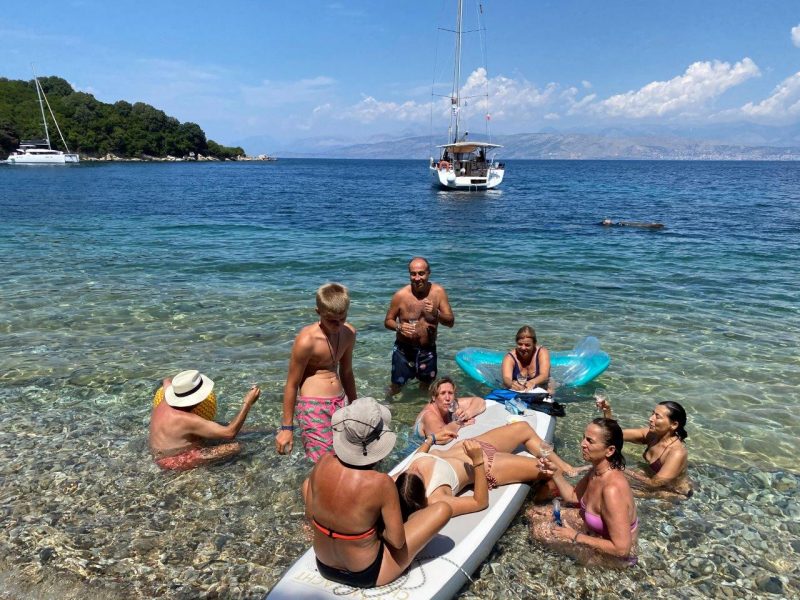 Alquiler-Grecia-barcos-yate-motor-velero-turismo-Mediterraneo