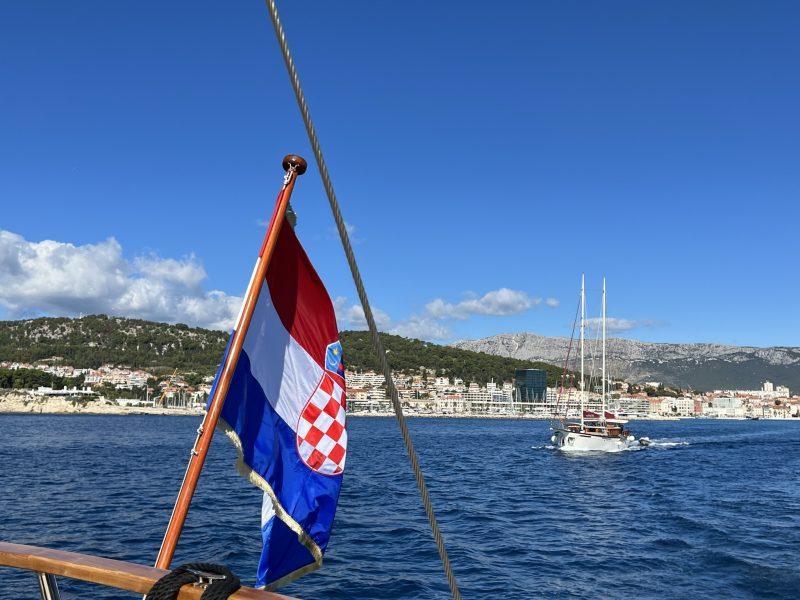 Croacia-Split-Flotilla-Alquiler-Goleta-barcos-yate-motor-velero-turismo-Mediterraneo