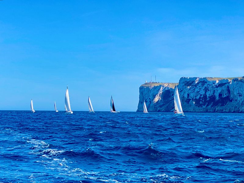 Regata-solidaria-Turkana-solidario-cirugia-goletas-solidarios