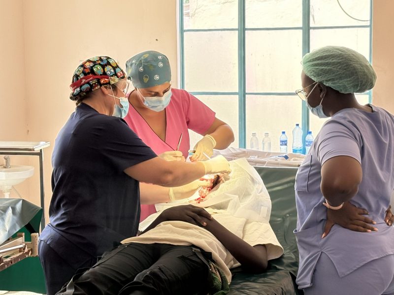 Regata-solidaria-Turkana-solidario-cirugia-goletas-solidarios